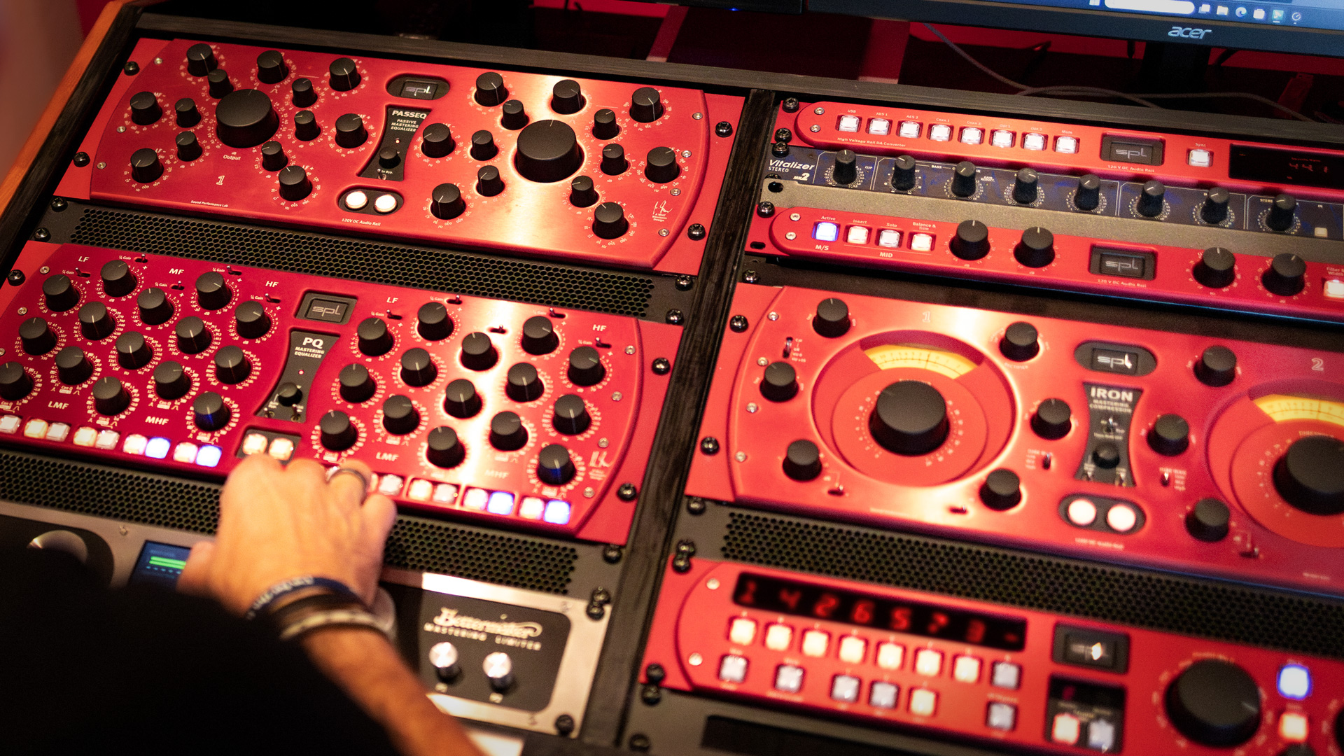 260302_000301_1306.jpg 1.jpg